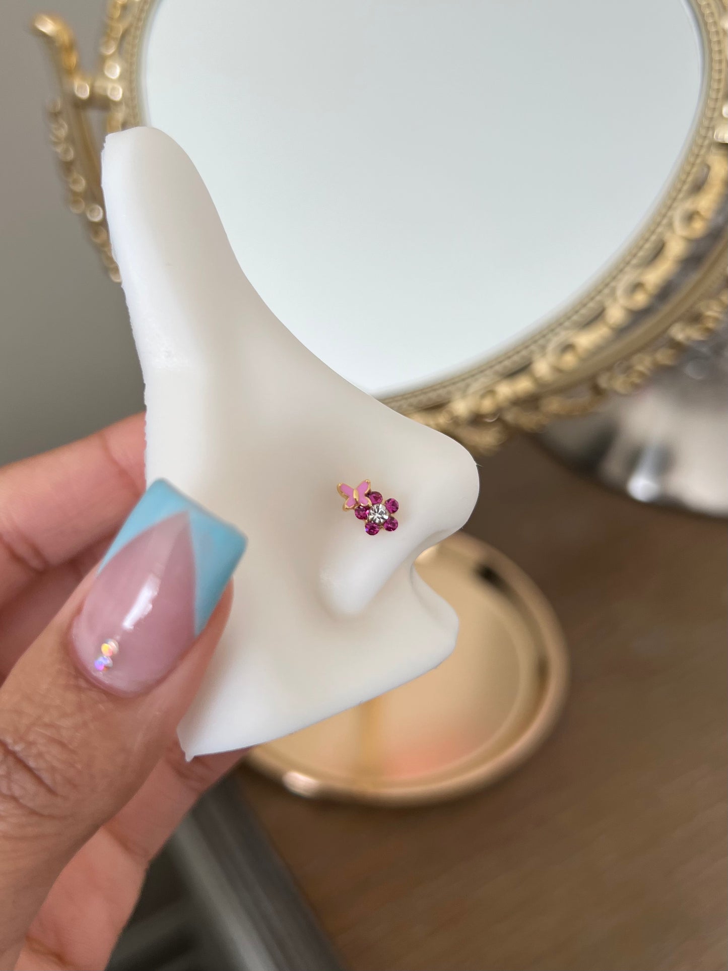 Growing and Glowing L Bend Nose Stud